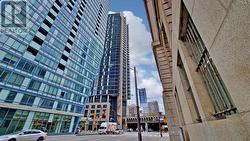 3205 - 1 THE ESPLANADE  Toronto, ON M5E 0A8