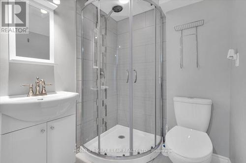 41 Ross Patrick Crescent, Newmarket, ON - Indoor Photo Showing Bathroom