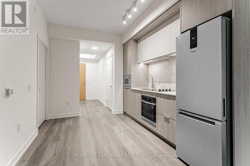 2912 - 395 Square One Drive, Mississauga, ON - Indoor Photo Showing Kitchen