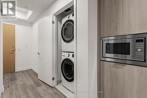 2912 - 395 Square One Drive, Mississauga, ON - Indoor Photo Showing Laundry Room