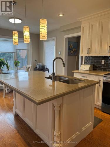 1516 Stoneybrook Trail, Oakville, ON - Indoor Photo Showing Kitchen With Double Sink