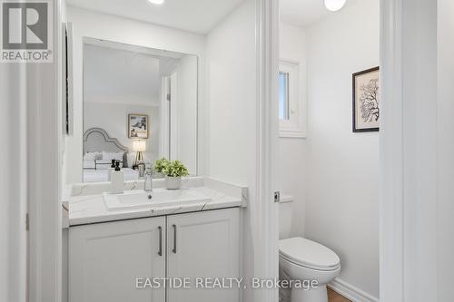 2909 Salerno Crescent, Mississauga, ON - Indoor Photo Showing Bathroom