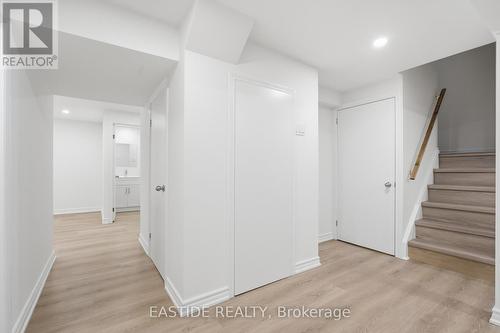 2909 Salerno Crescent, Mississauga, ON - Indoor Photo Showing Other Room