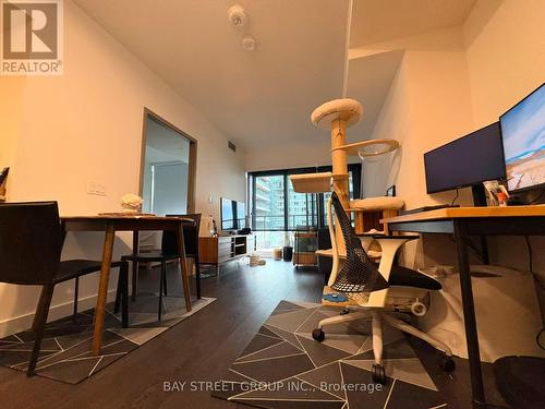 2608 - 3 Concord Cityplace Way, Toronto, ON - Indoor