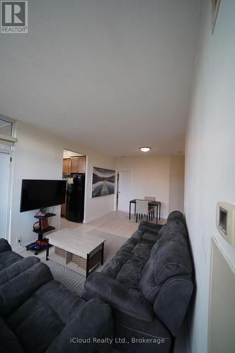 403 - 80 Absolute Avenue, Mississauga, ON - Indoor Photo Showing Other Room