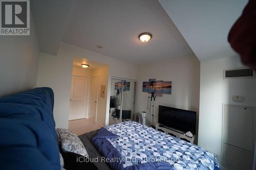 403 - 80 Absolute Avenue, Mississauga, ON - Indoor Photo Showing Bedroom
