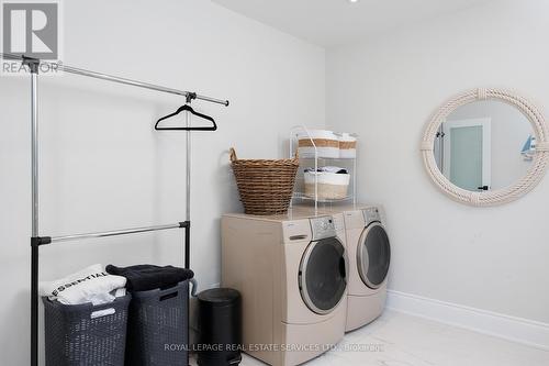 1483 The Links Drive, Oakville, ON - Indoor Photo Showing Laundry Room