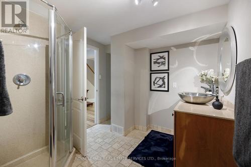 1483 The Links Drive, Oakville, ON - Indoor Photo Showing Bathroom