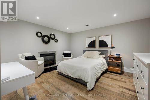 1483 The Links Drive, Oakville, ON - Indoor Photo Showing Bedroom