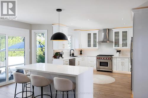 1483 The Links Drive, Oakville, ON - Indoor Photo Showing Kitchen With Upgraded Kitchen