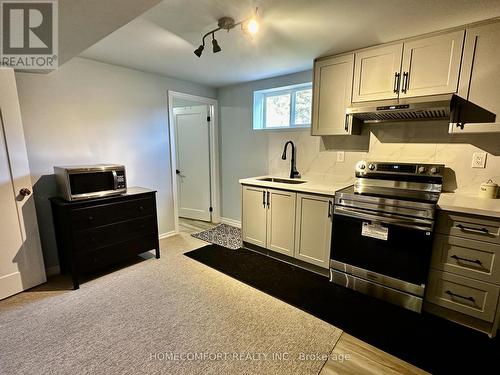 52 Meadow Park Drive, Huntsville, ON - Indoor Photo Showing Kitchen