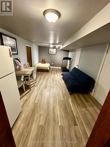 52 Meadow Park Drive, Huntsville, ON - Indoor Photo Showing Other Room