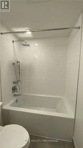 711 - 25 Richmond Street E, Toronto, ON - Indoor Photo Showing Bathroom