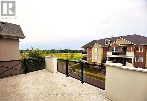 301 - 275 Littlewood Drive, Oakville, ON - Outdoor With Balcony