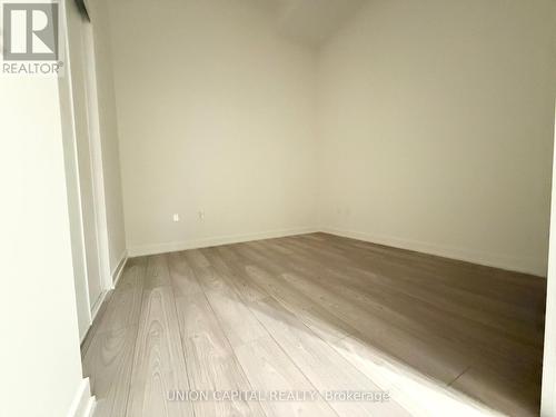 402 - 120 Broadway Avenue, Toronto, ON - Indoor Photo Showing Other Room