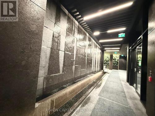 402 - 120 Broadway Avenue, Toronto, ON - Indoor Photo Showing Other Room