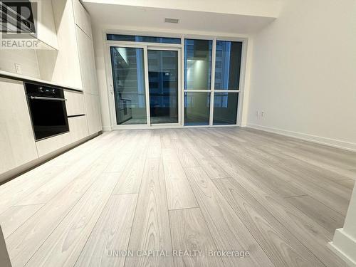 402 - 120 Broadway Avenue, Toronto, ON -  With Exterior