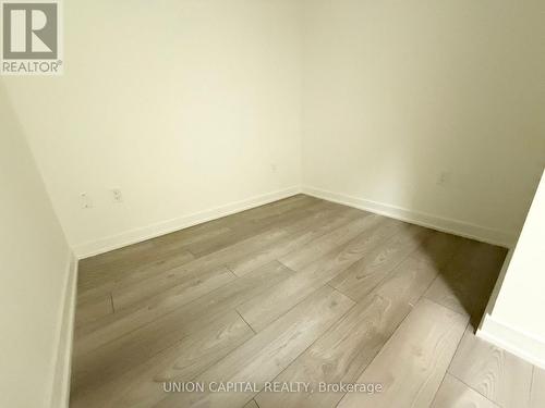 412 - 120 Broadway Avenue, Toronto, ON - Indoor Photo Showing Other Room