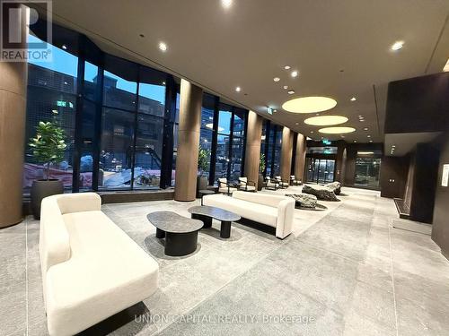 412 - 120 Broadway Avenue, Toronto, ON - Indoor Photo Showing Other Room