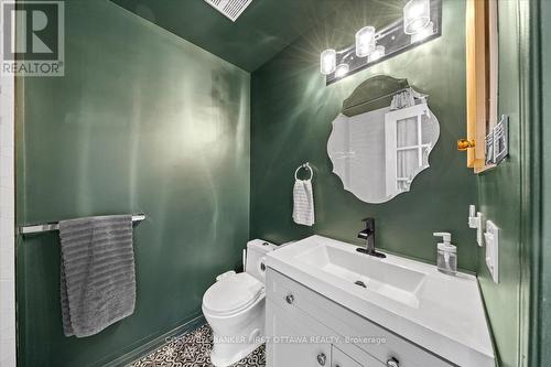 31 Glenhaven Pvt, Ottawa, ON - Indoor Photo Showing Bathroom