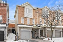 31 GLENHAVEN PVT  Ottawa, ON K1V 2B2
