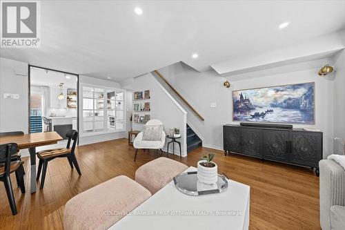 31 Glenhaven Pvt, Ottawa, ON - Indoor Photo Showing Living Room