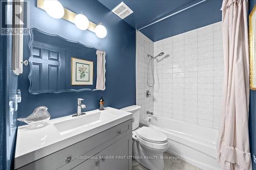 31 Glenhaven Pvt, Ottawa, ON - Indoor Photo Showing Bathroom