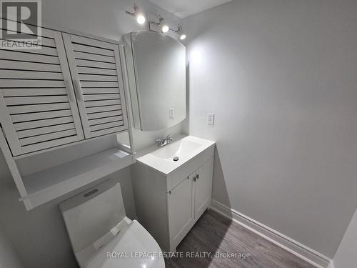 2Pc Ensuite off primary bdrm - 314 - 30 Sunrise Avenue, Toronto, ON - Indoor Photo Showing Bathroom