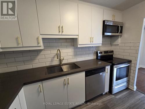 314 - 30 Sunrise Avenue, Toronto, ON - Indoor Photo Showing Kitchen With Stainless Steel Kitchen With Double Sink