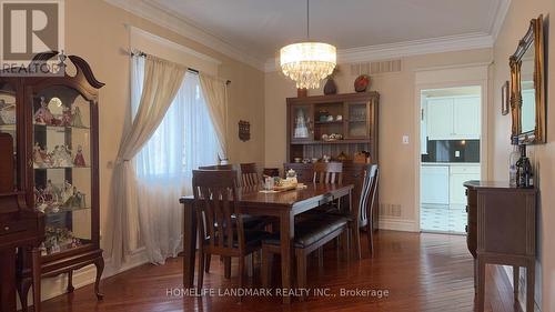136 Worth Boulevard, Vaughan, ON - Indoor Photo Showing Dining Room