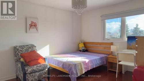 136 Worth Boulevard, Vaughan, ON - Indoor Photo Showing Bedroom