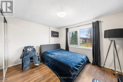 333 Rannie Road, Newmarket, ON - Indoor Photo Showing Bedroom
