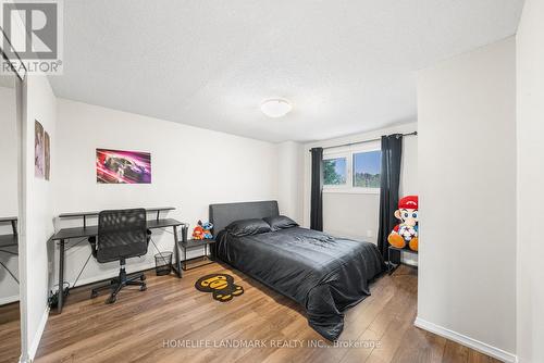 333 Rannie Road, Newmarket, ON - Indoor Photo Showing Bedroom