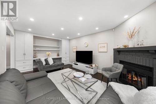 333 Rannie Road, Newmarket, ON - Indoor Photo Showing Living Room With Fireplace