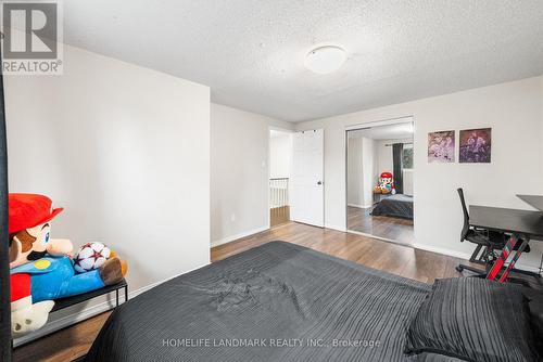 333 Rannie Road, Newmarket, ON - Indoor Photo Showing Bedroom