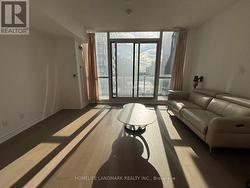 512 - 38 FOREST MANOR ROAD  Toronto, ON M2J 1M1