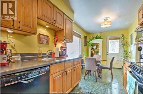 1164 Harrison, Windsor, ON - Indoor Photo Showing Kitchen