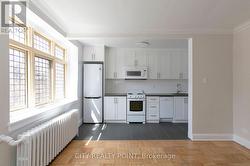 525 - 398 AVENUE ROAD  Toronto, ON M4V 2H4