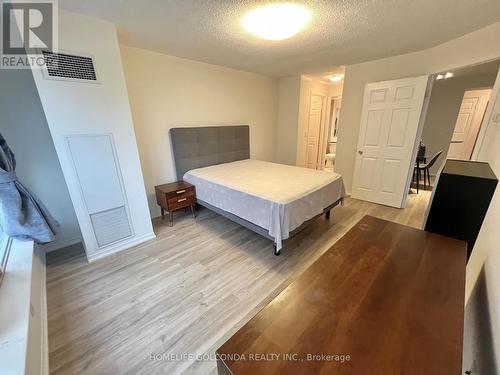 1701 - 909 Bay Street, Toronto, ON - Indoor Photo Showing Bedroom