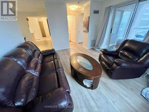 1701 - 909 Bay Street, Toronto, ON - Indoor Photo Showing Other Room