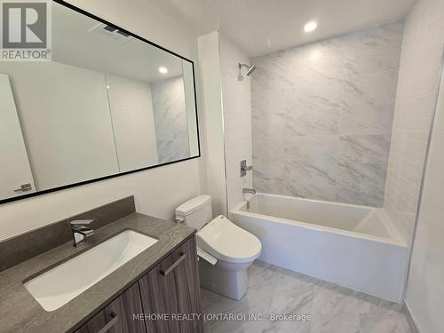 132 - 69 Curlew Drive, Toronto, ON - Indoor Photo Showing Bathroom