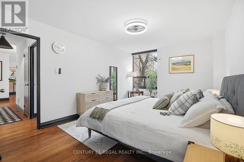 219 - 50 Mississauga Valley Boulevard, Mississauga, ON - Indoor Photo Showing Bedroom