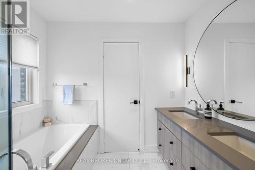 1308 Gull Crossing, Pickering, ON - Indoor Photo Showing Bathroom