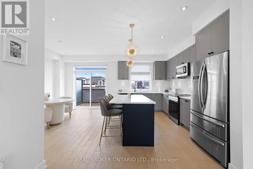 1308 Gull Crossing, Pickering, ON - Indoor Photo Showing Kitchen With Upgraded Kitchen