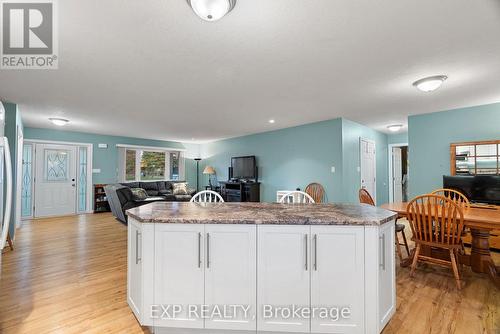 8459 Lazy Lane, Lambton Shores, ON - Indoor