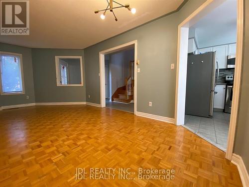 618 Leatherleaf Drive, Mississauga, ON - Indoor Photo Showing Other Room