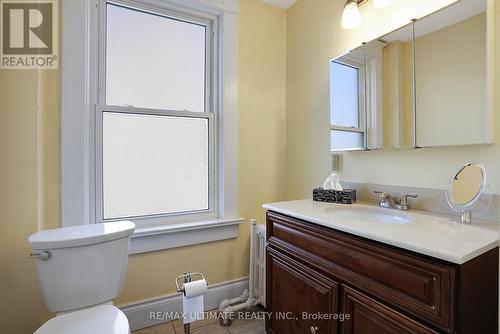 2 - 67 Moore Avenue, Kitchener, ON - Indoor Photo Showing Bathroom