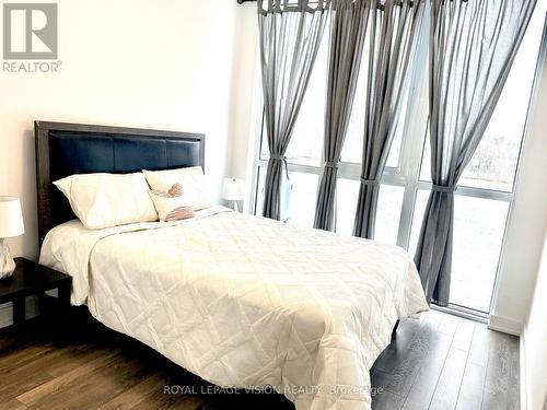 407 - 375 Sea Ray Avenue, Innisfil, ON - Indoor Photo Showing Bedroom