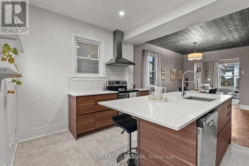 421 Arlington Avenue, Ottawa, ON - Indoor Photo Showing Kitchen