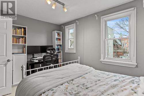 421 Arlington Avenue, Ottawa, ON - Indoor Photo Showing Bedroom